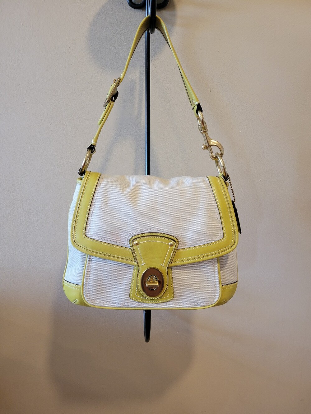 RARE! Coach Ali Off White Canvas, Green Leather LEGACY Ali Slim Flap Hobo Purse